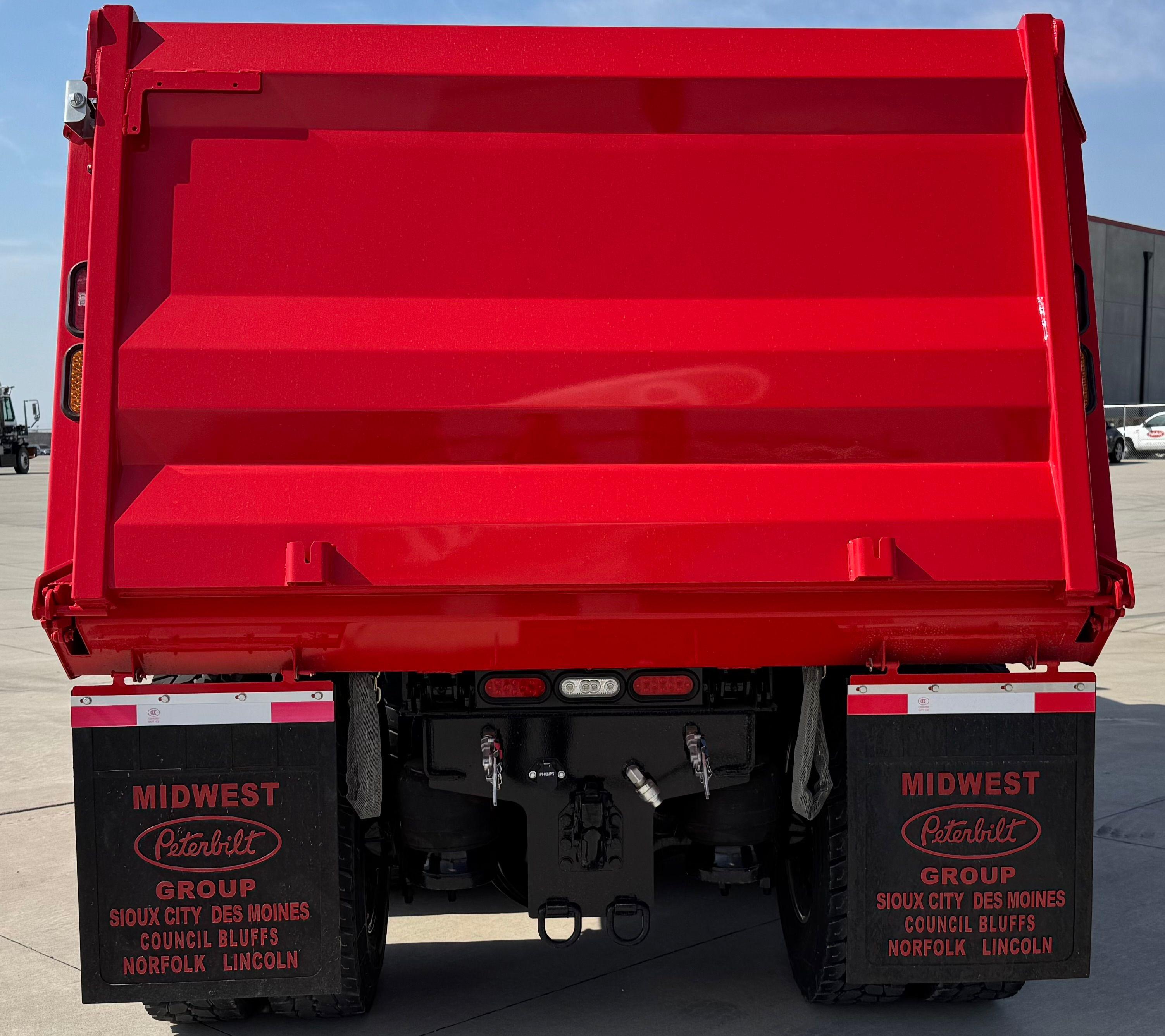 2025 Peterbilt 567 in DES MOINES, IA — photo 6