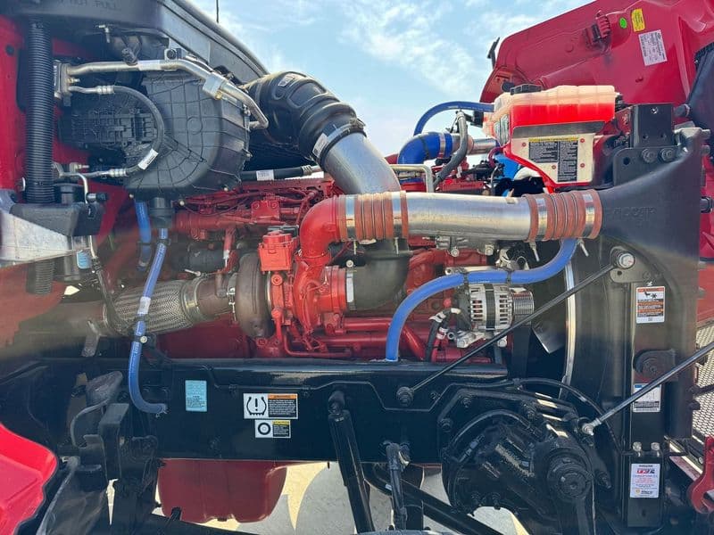 2025 Peterbilt 567 in DES MOINES, IA — photo 11