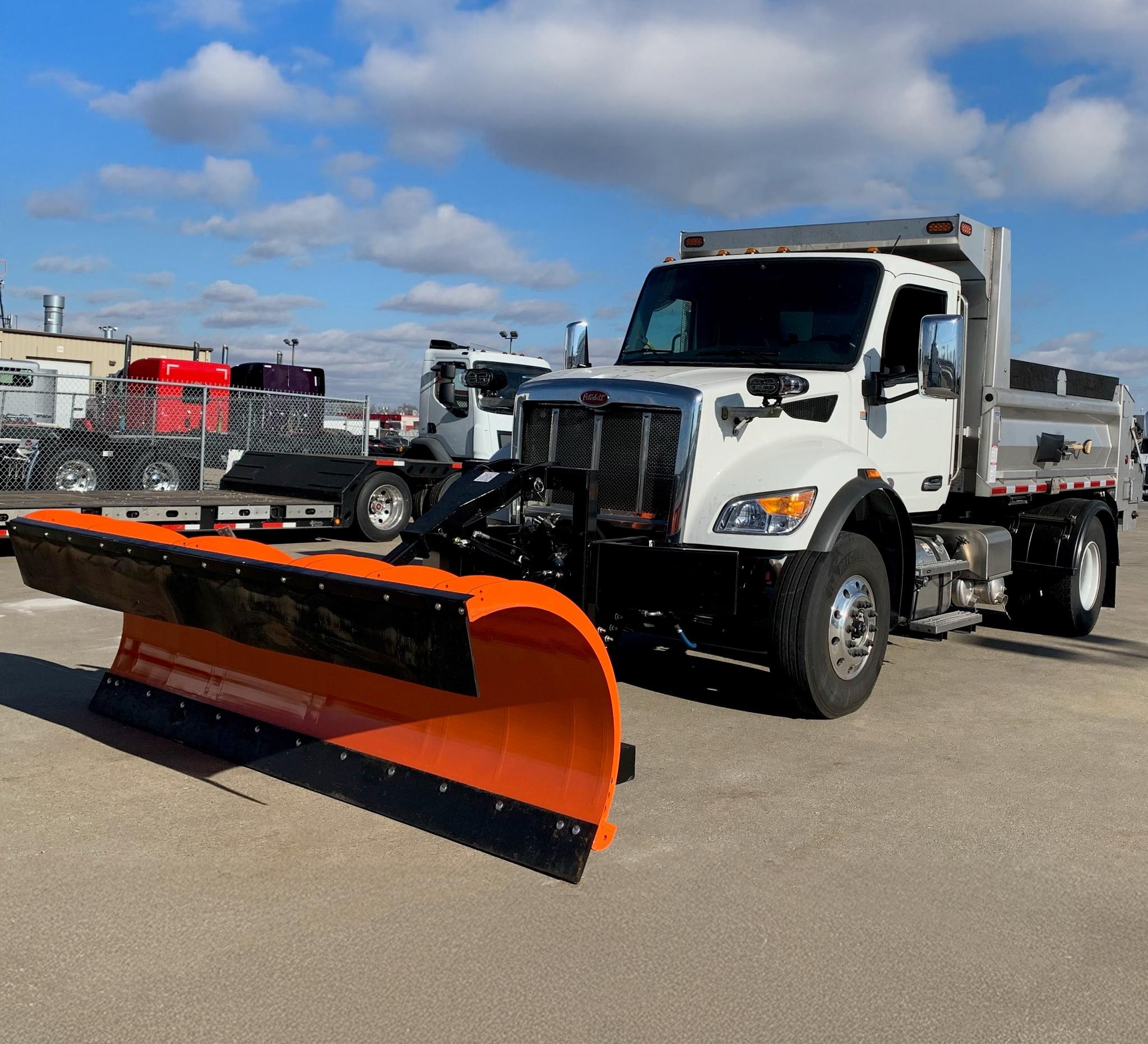 2025 Peterbilt 548