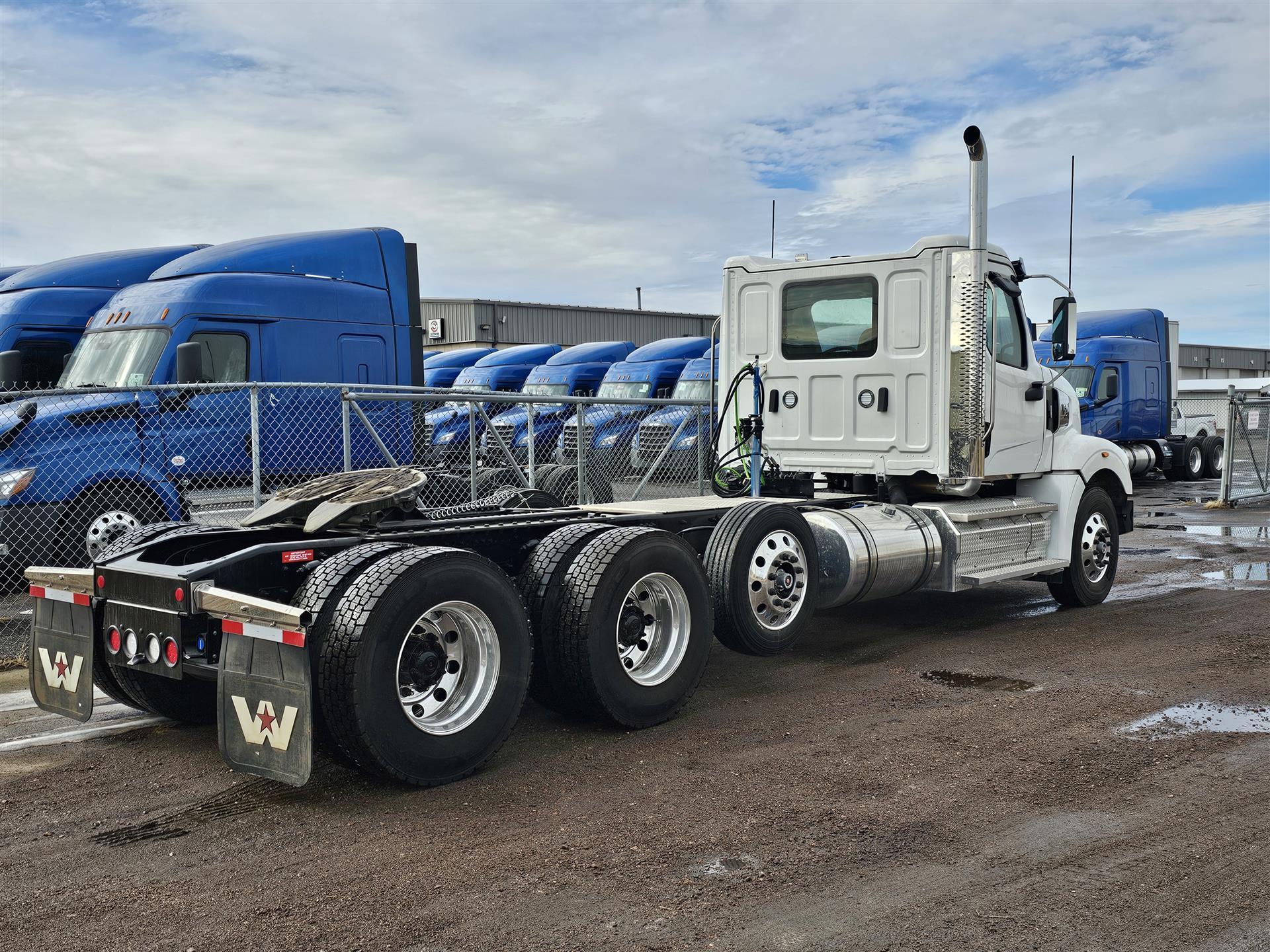 2025 Western Star 49X in Sioux City, IA — photo 3