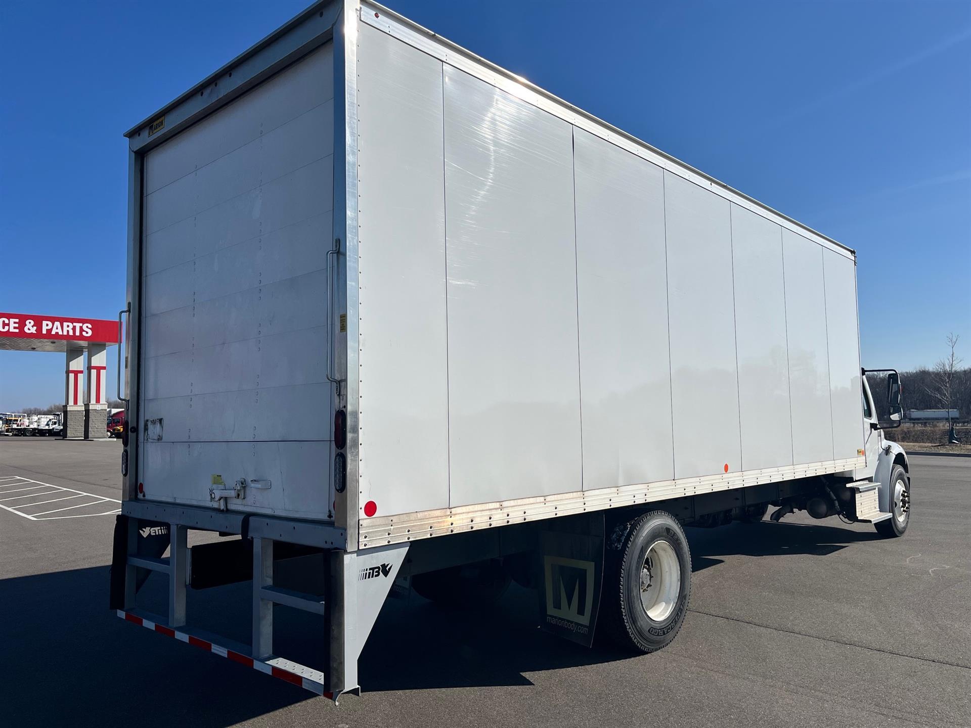 2022 Freightliner M2 106 in Inver Grove Heights, MN — photo 4