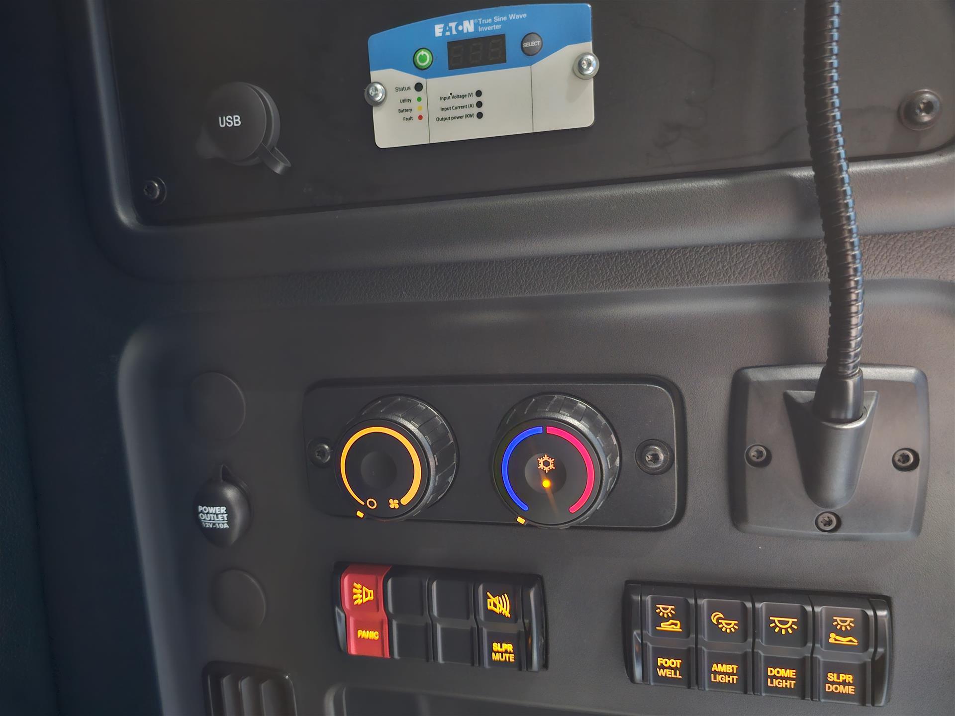 2026 Freightliner Cascadia in Sioux City, IA — photo 12