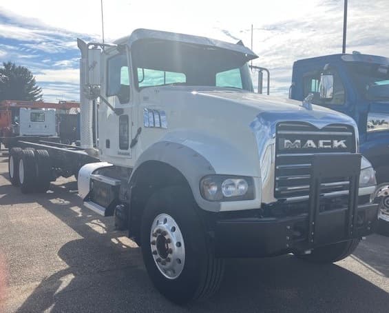 2013 Mack in Marshfield, WI — photo 2