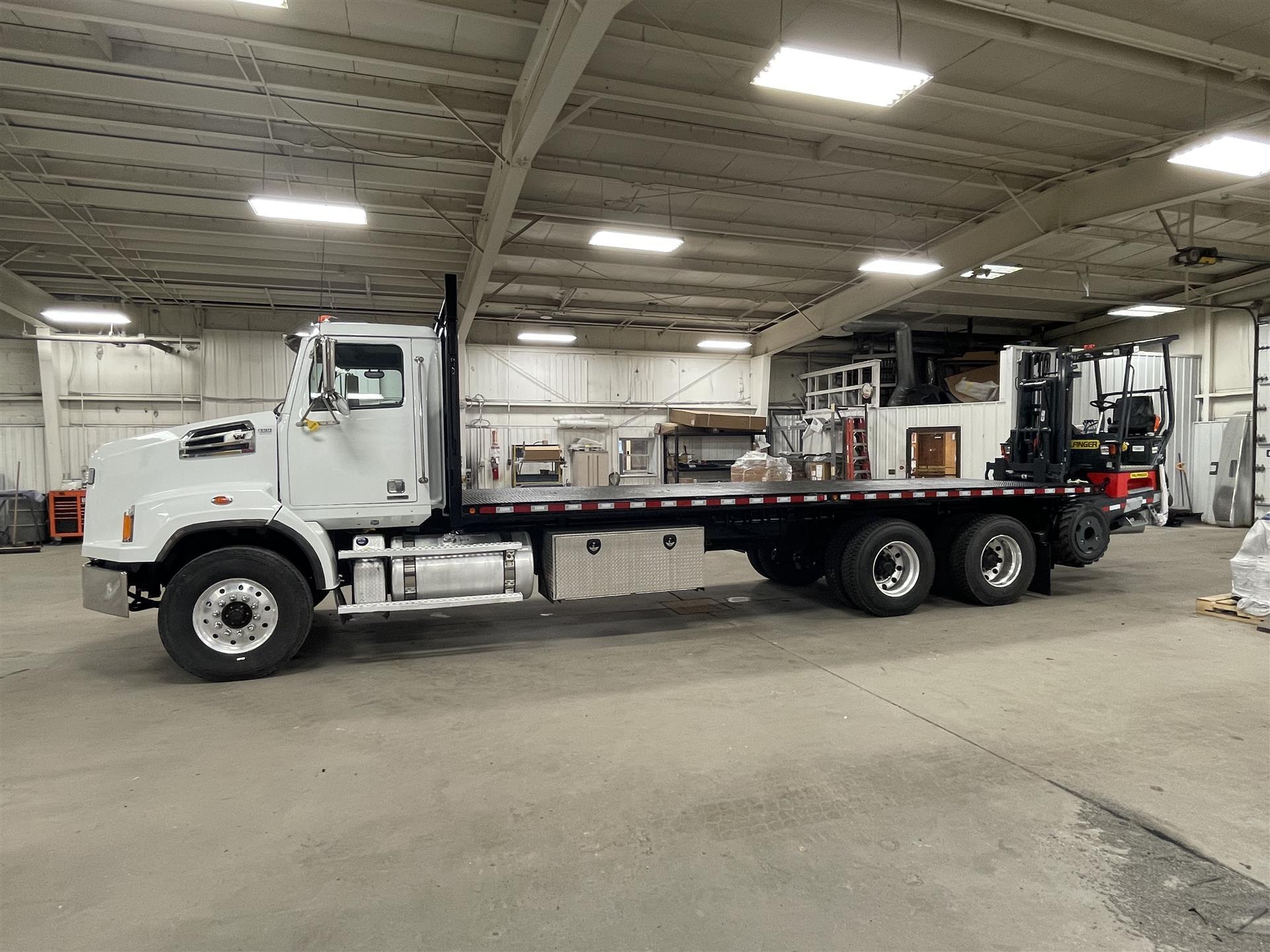 2013 Western Star 4700 in Marshfield, WI — photo 2