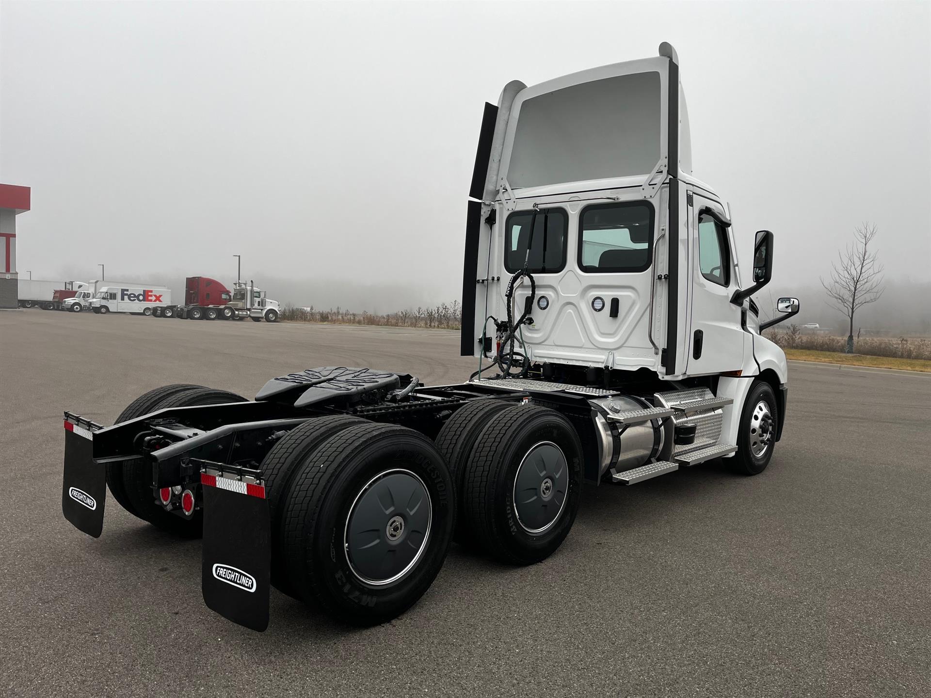 2026 Freightliner Cascadia in Inver Grove Heights, MN — photo 6