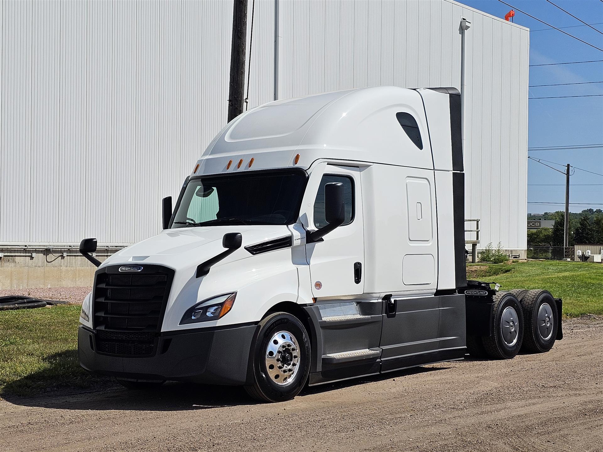 2026 Freightliner Cascadia in Sioux City, IA — photo 5