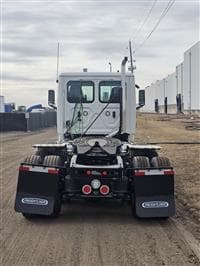 2025 Freightliner Cascadia in Sioux Falls, SD — photo 6