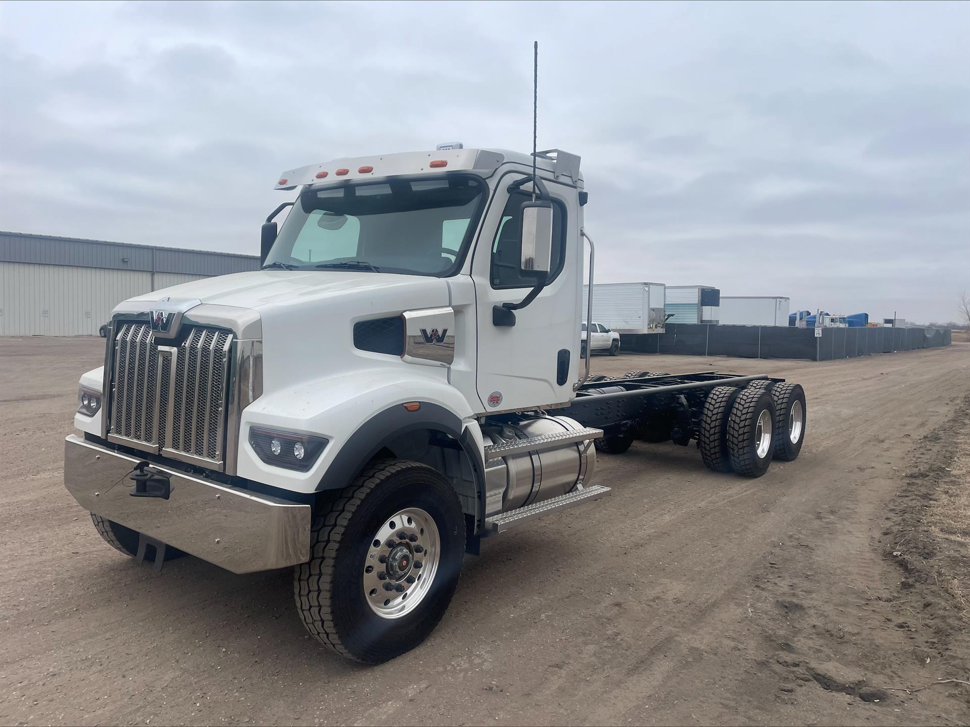 2026 Western Star 47X in Sioux City, IA — photo 2