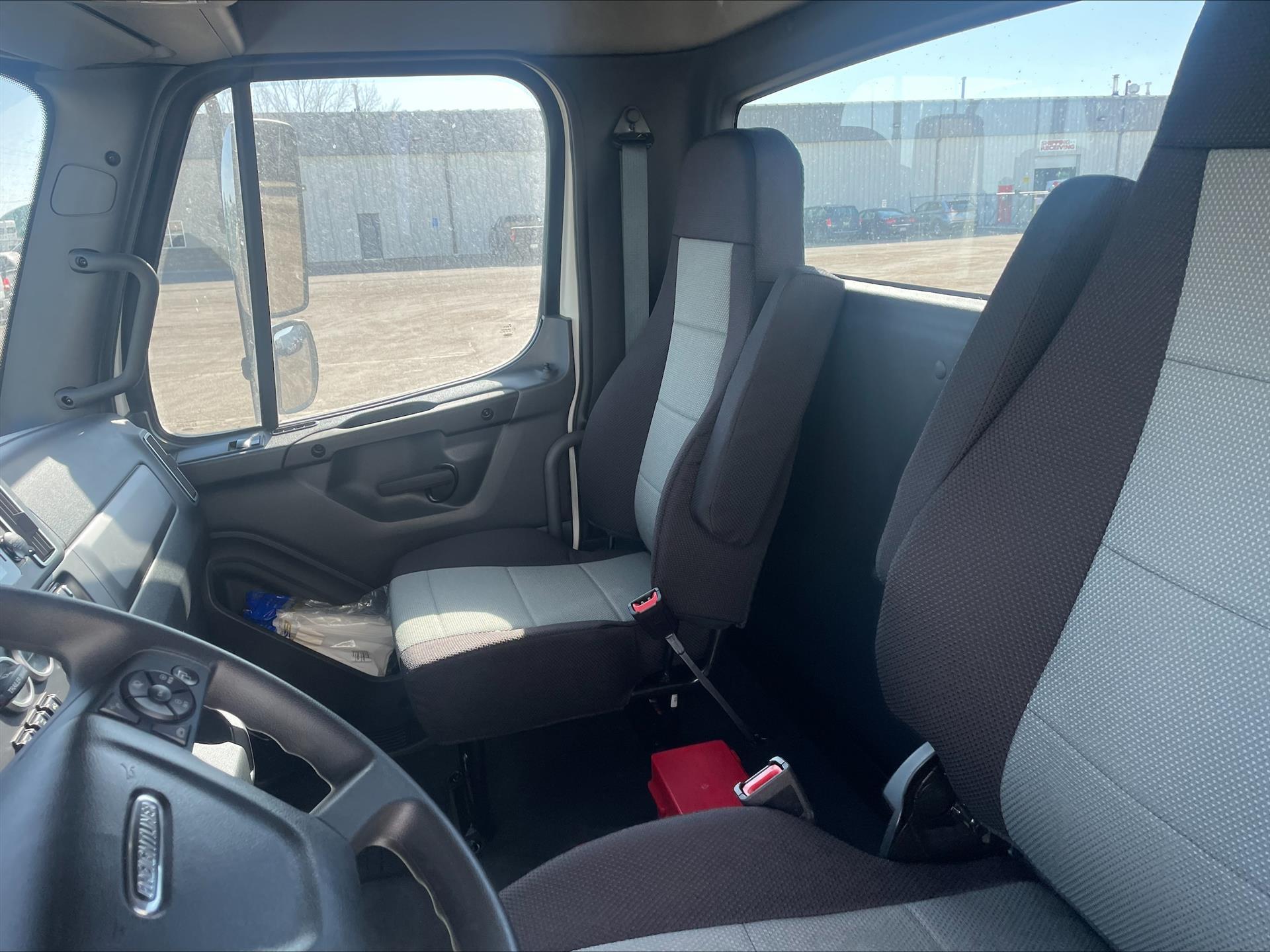 2026 Freightliner M2 106 in Sioux City, IA — photo 8