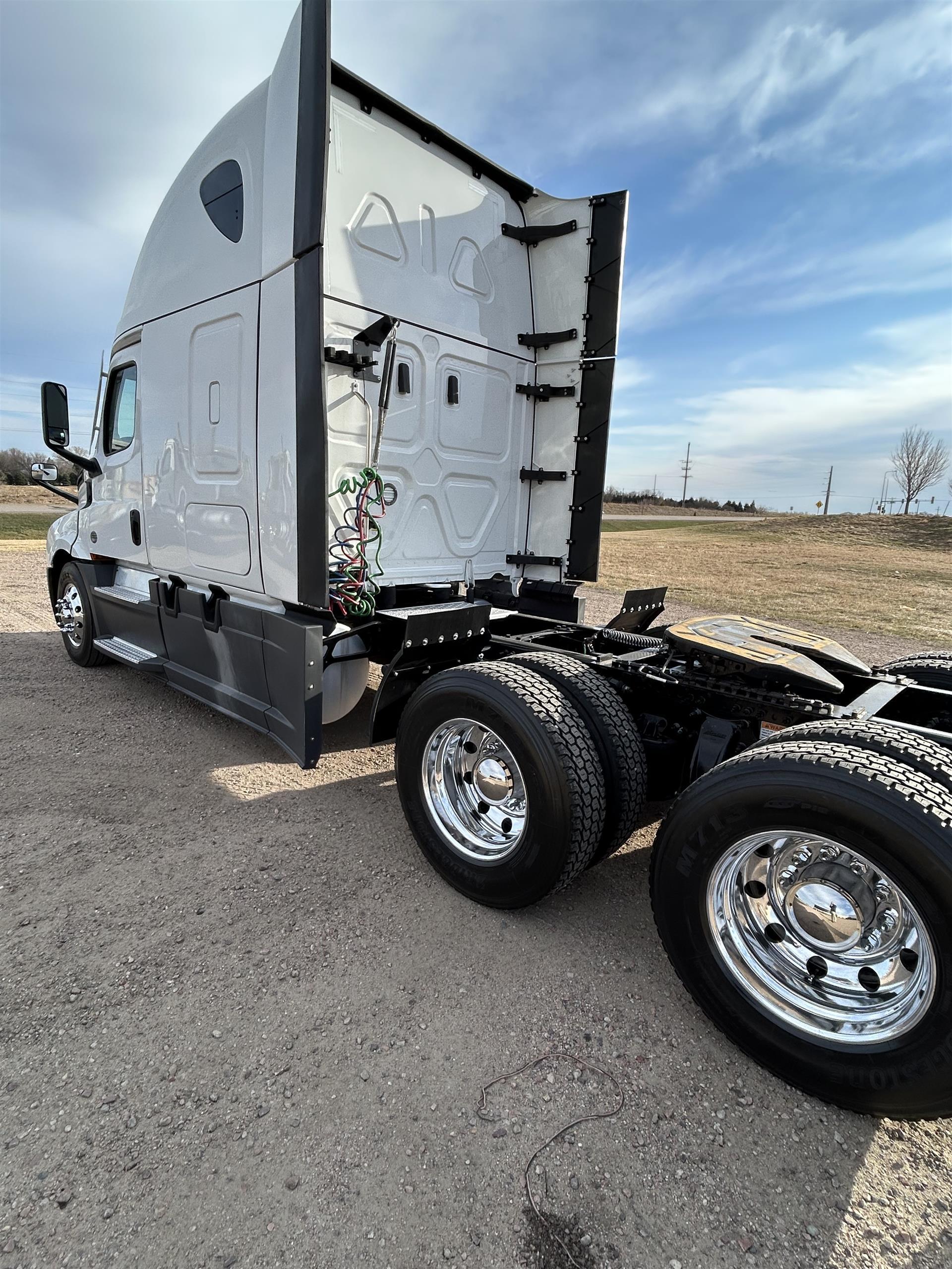 2024 Freightliner Cascadia in Sioux Falls, SD — photo 5