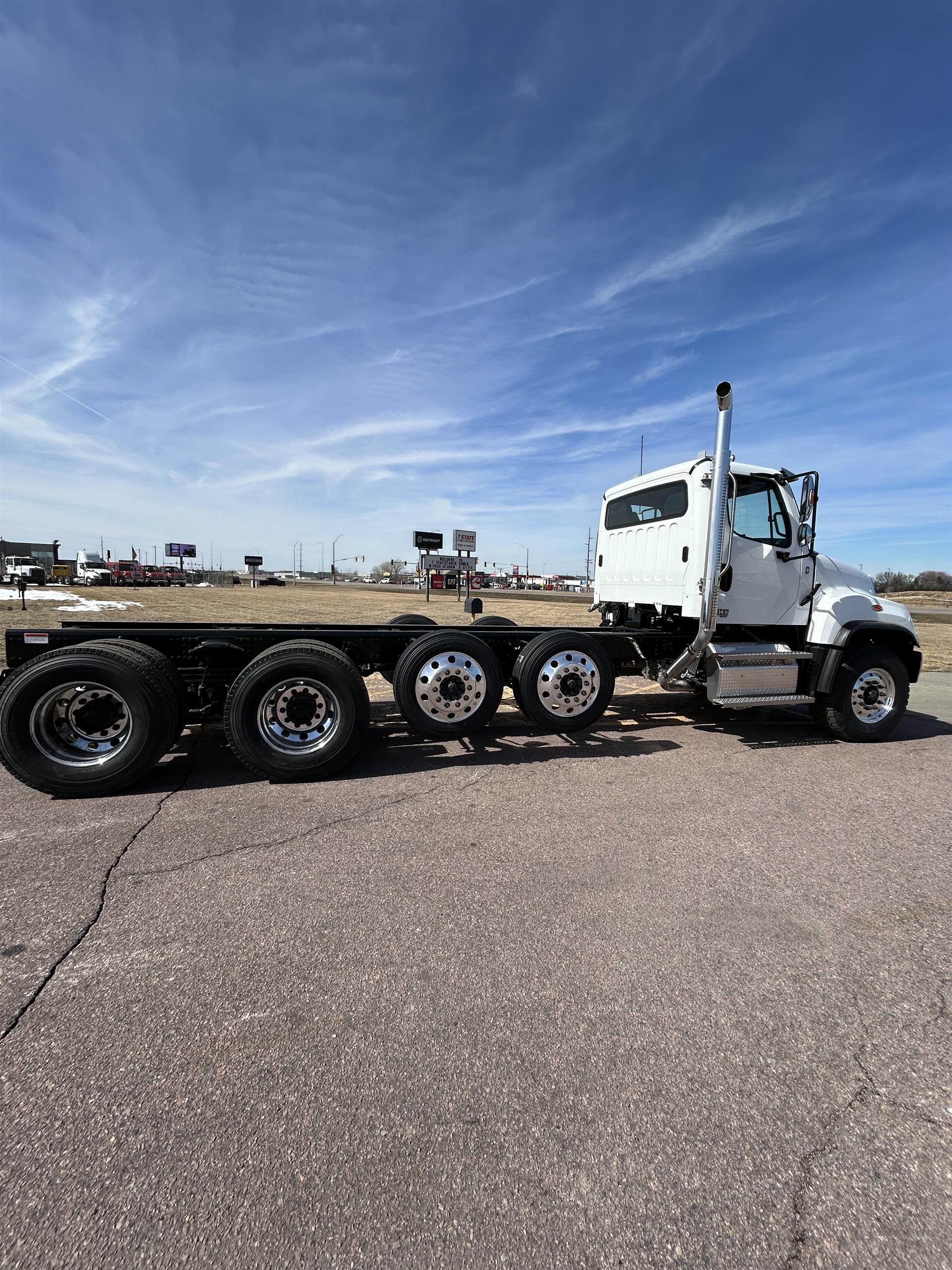 2027 Freightliner 114SD in Sioux Falls, SD — photo 6