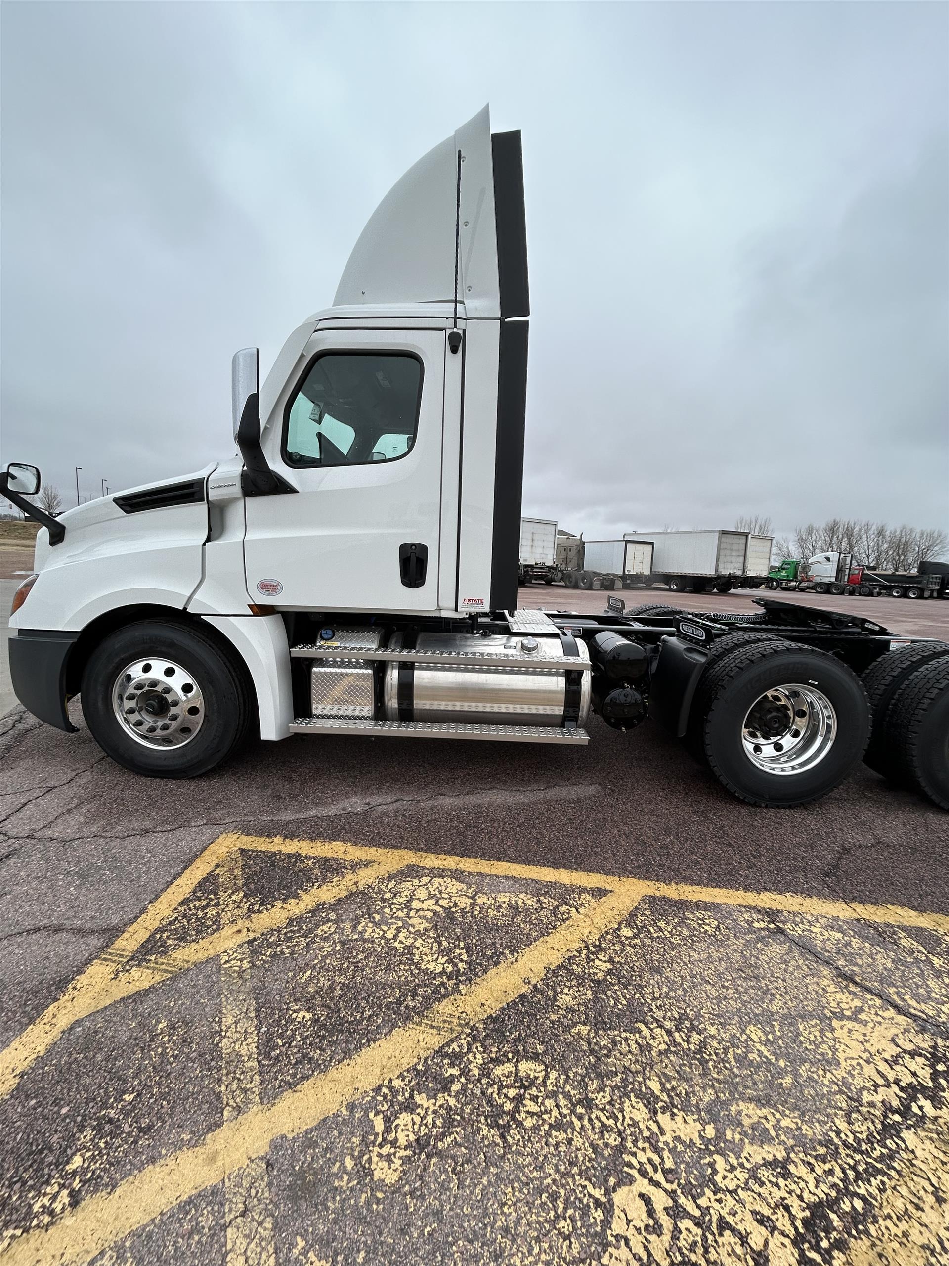 2026 Freightliner Cascadia in Sioux Falls, SD — photo 7