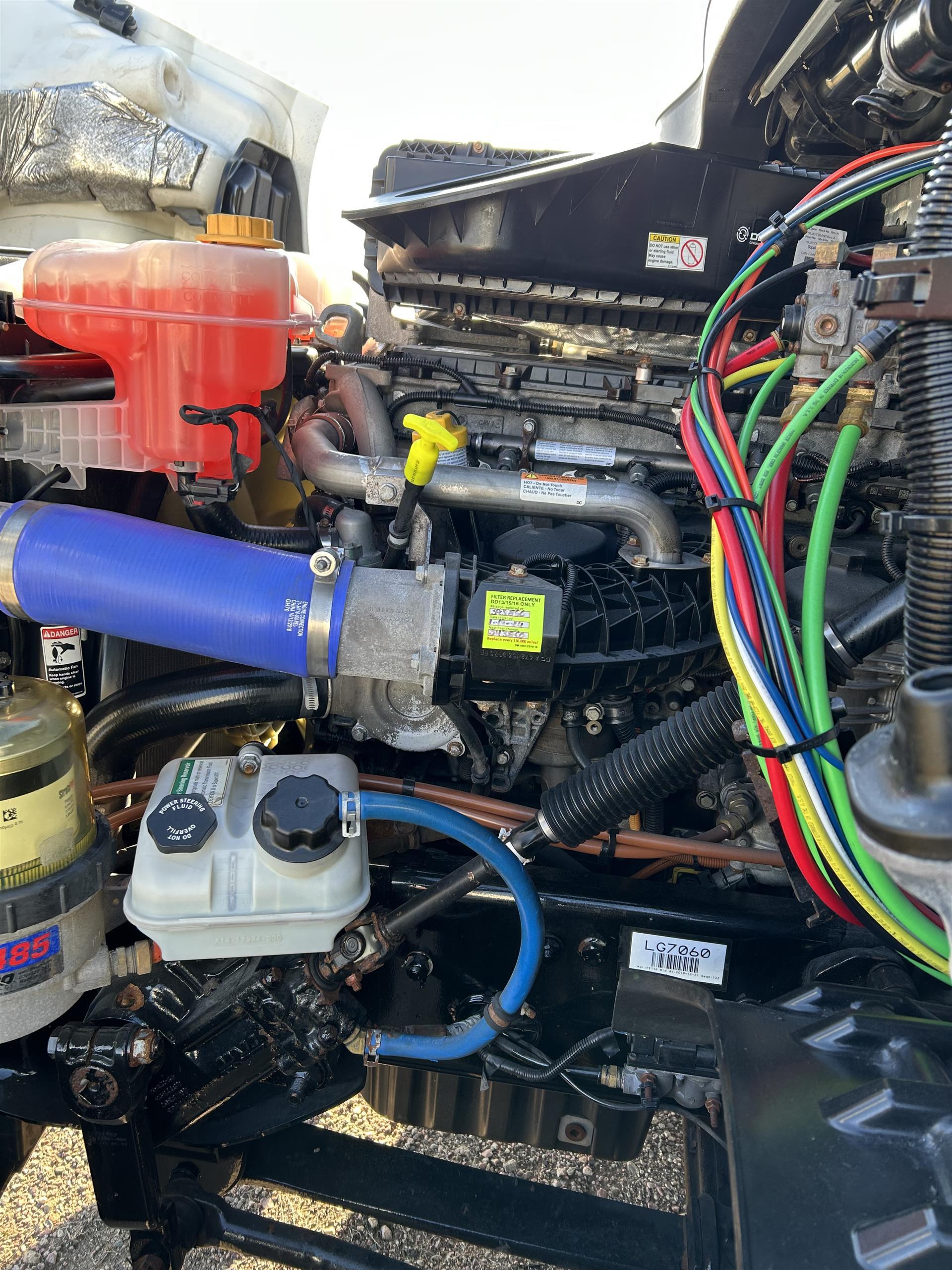 2019 Freightliner Cascadia in Inver Grove Heights, MN — photo 12