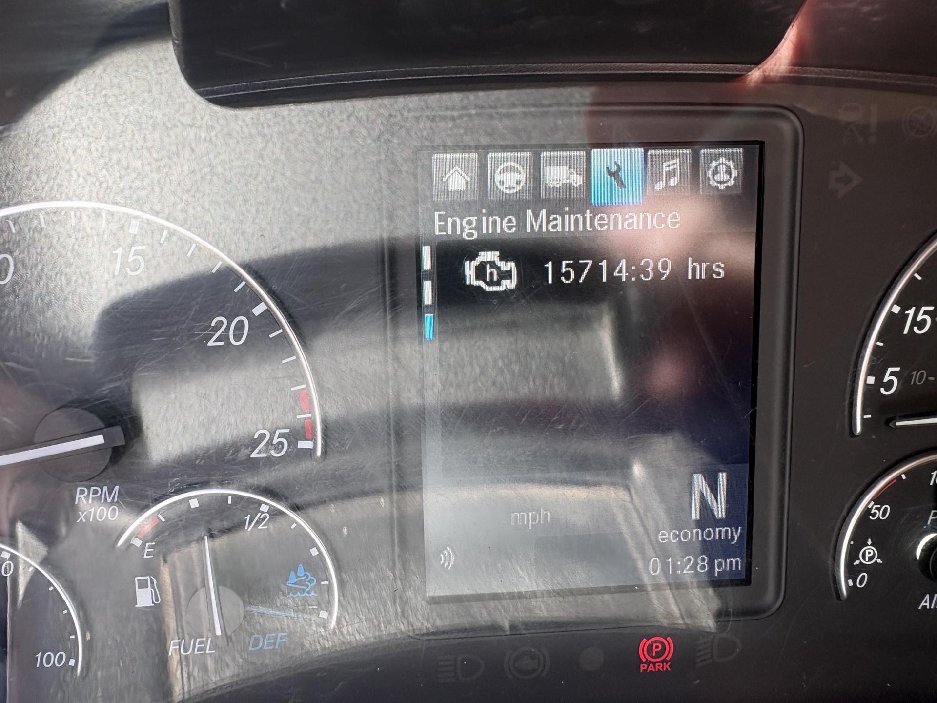 2023 Freightliner Cascadia in Inver Grove Heights, MN — photo 16