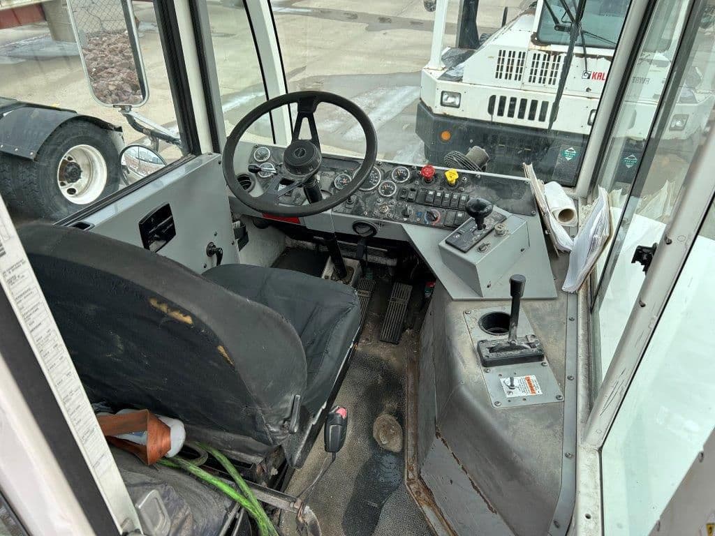 2019 Autocar in Council Bluffs, IA — photo 6