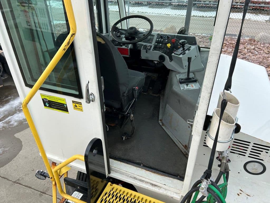 2022 Autocar in Council Bluffs, IA — photo 7