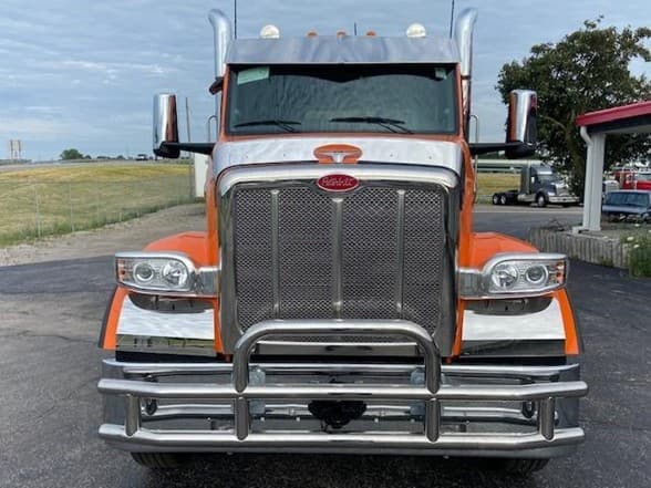 2025 Peterbilt 567 in Perrysburg, OH — photo 3