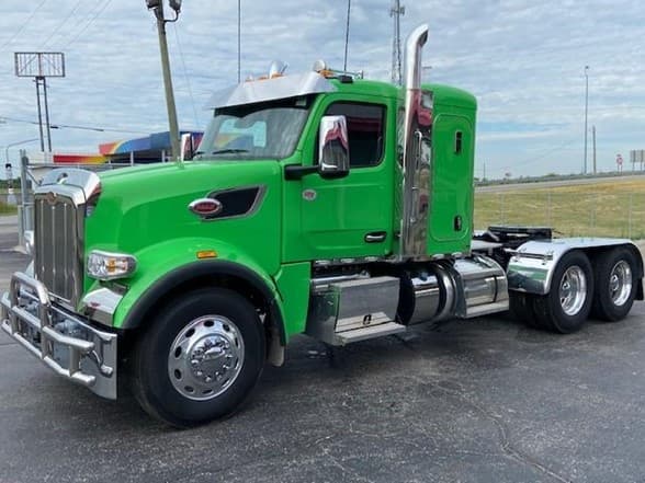 2025 Peterbilt 567 in Perrysburg, OH — photo 3