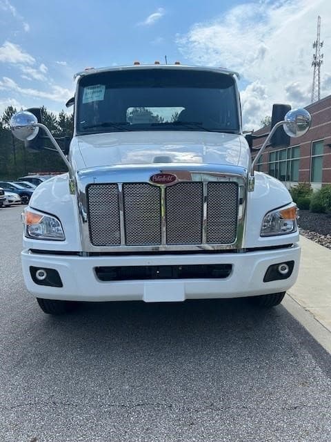 2025 Peterbilt 536 in Broadview Hts, OH — photo 2