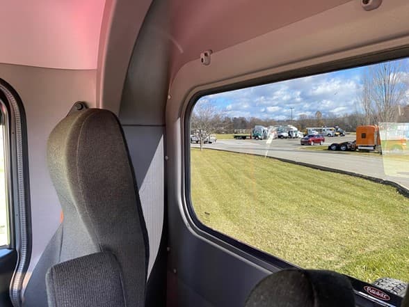 2023 Peterbilt 389 in Zanesville, OH — photo 13