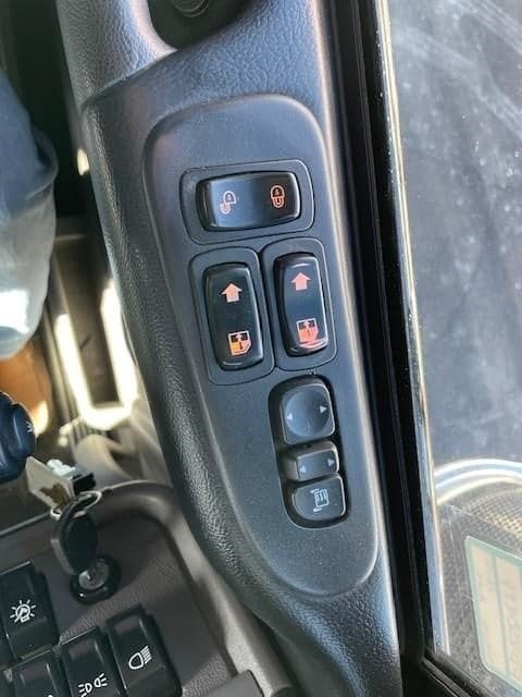 2023 Peterbilt 389 in Lima, OH — photo 14