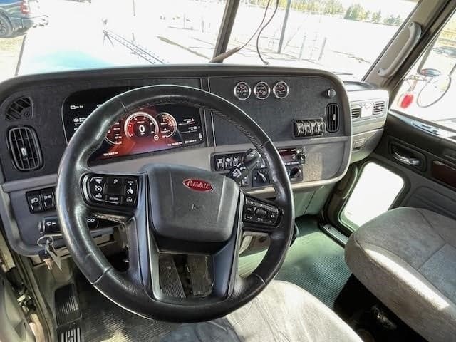 2023 Peterbilt 389 in Lima, OH — photo 13