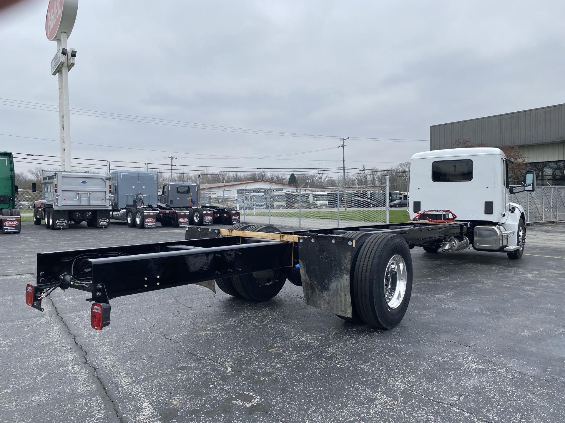 2025 Peterbilt 536 in Findlay, OH — photo 6