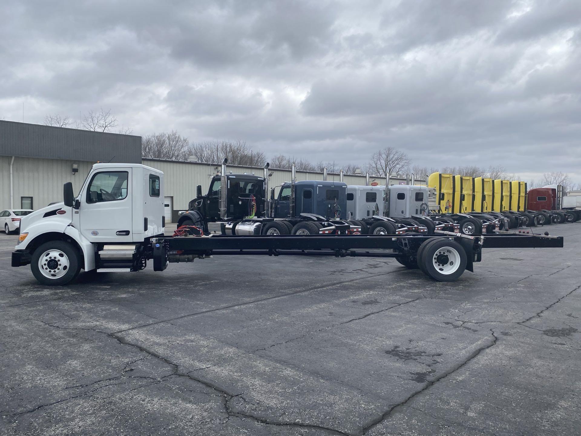 2024 Peterbilt 537 in Findlay, OH — photo 4