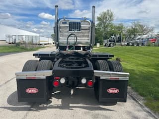 2023 Peterbilt 389 in Zanesville, OH — photo 6