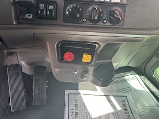 2023 Peterbilt 389 in Zanesville, OH — photo 17
