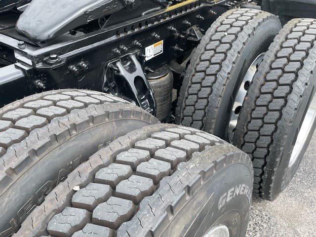 2021 Peterbilt 579 in Lima, OH — photo 7