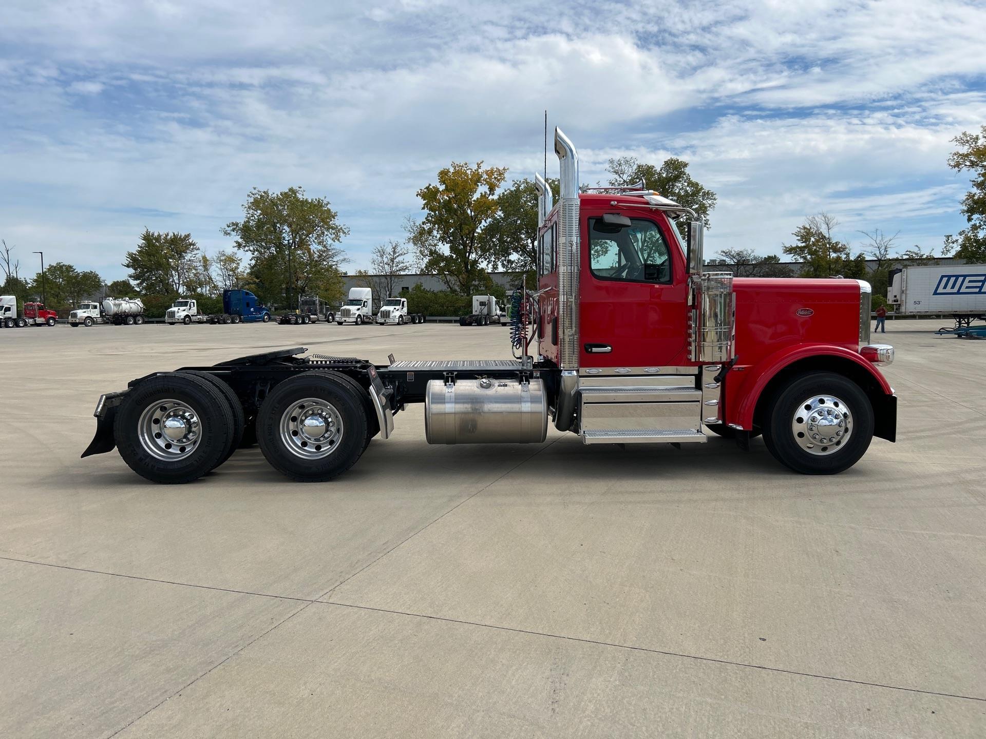 2026 Peterbilt 589 in Perrysburg, OH — photo 4