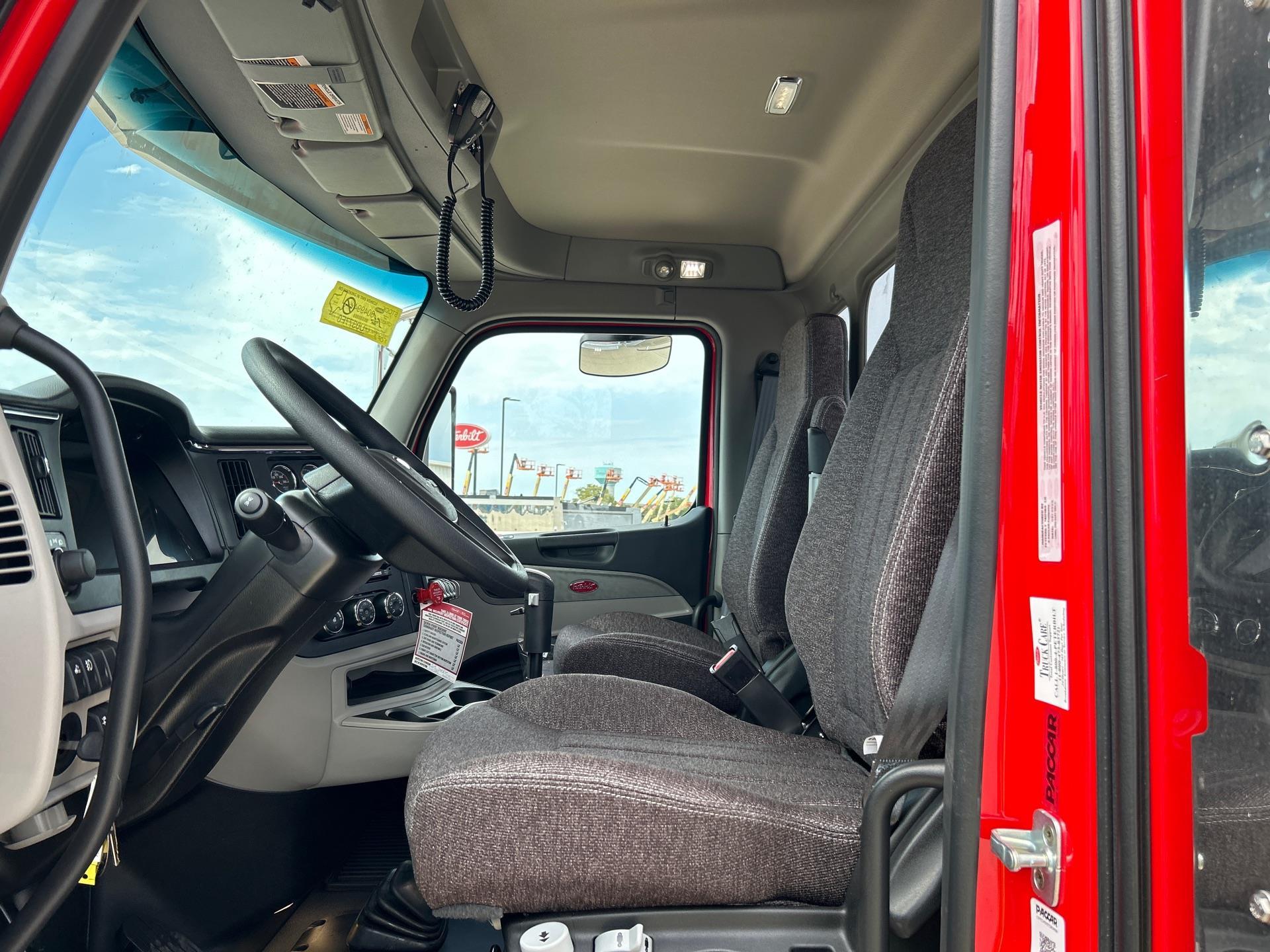 2026 Peterbilt 589 in Perrysburg, OH — photo 9