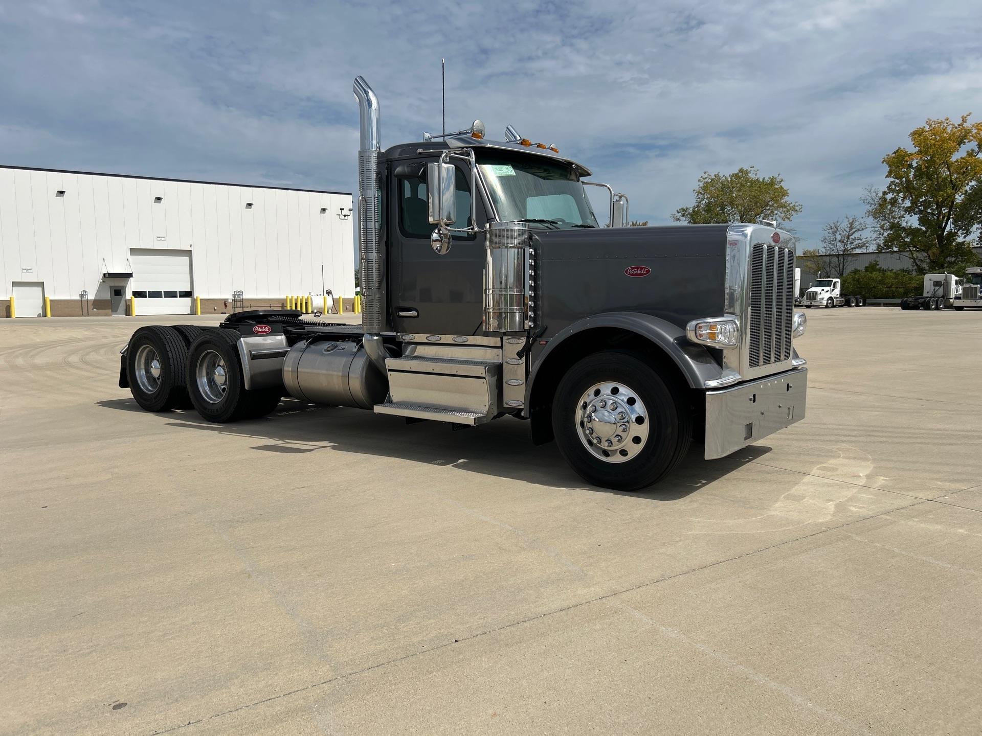 2026 Peterbilt 589 in Perrysburg, OH — photo 5