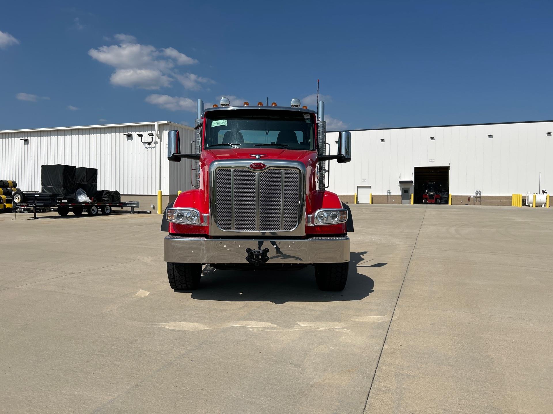 2026 Peterbilt 567 in Grove City, OH — photo 2