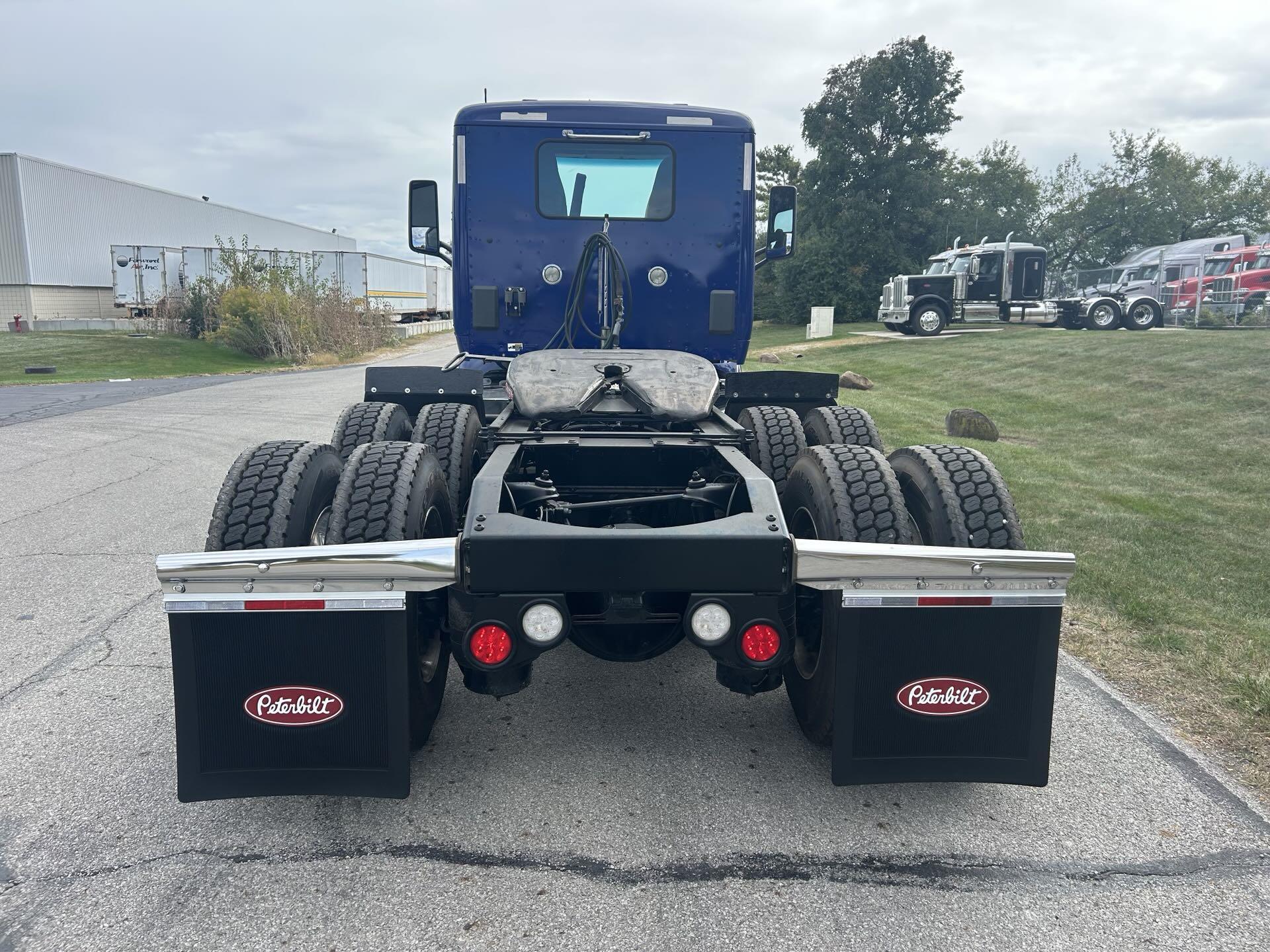 2021 Peterbilt 579 in Canton, OH — photo 5