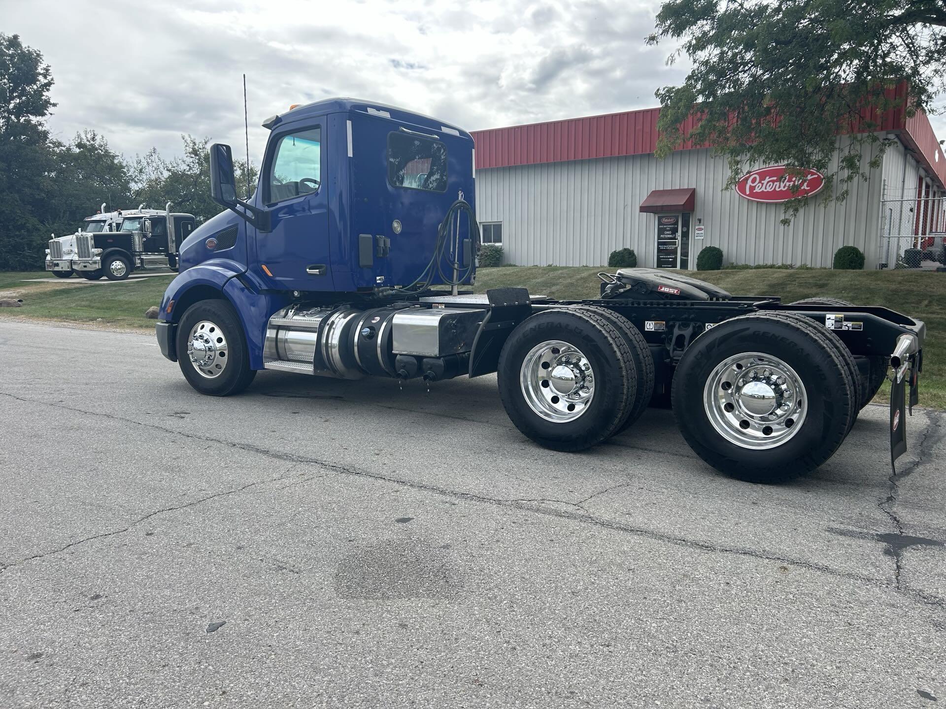 2021 Peterbilt 579 in Canton, OH — photo 6