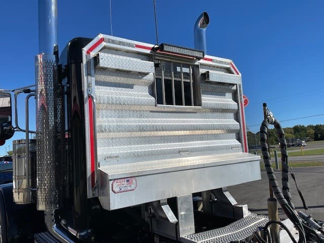 2022 Peterbilt 389 in Lima, OH — photo 6