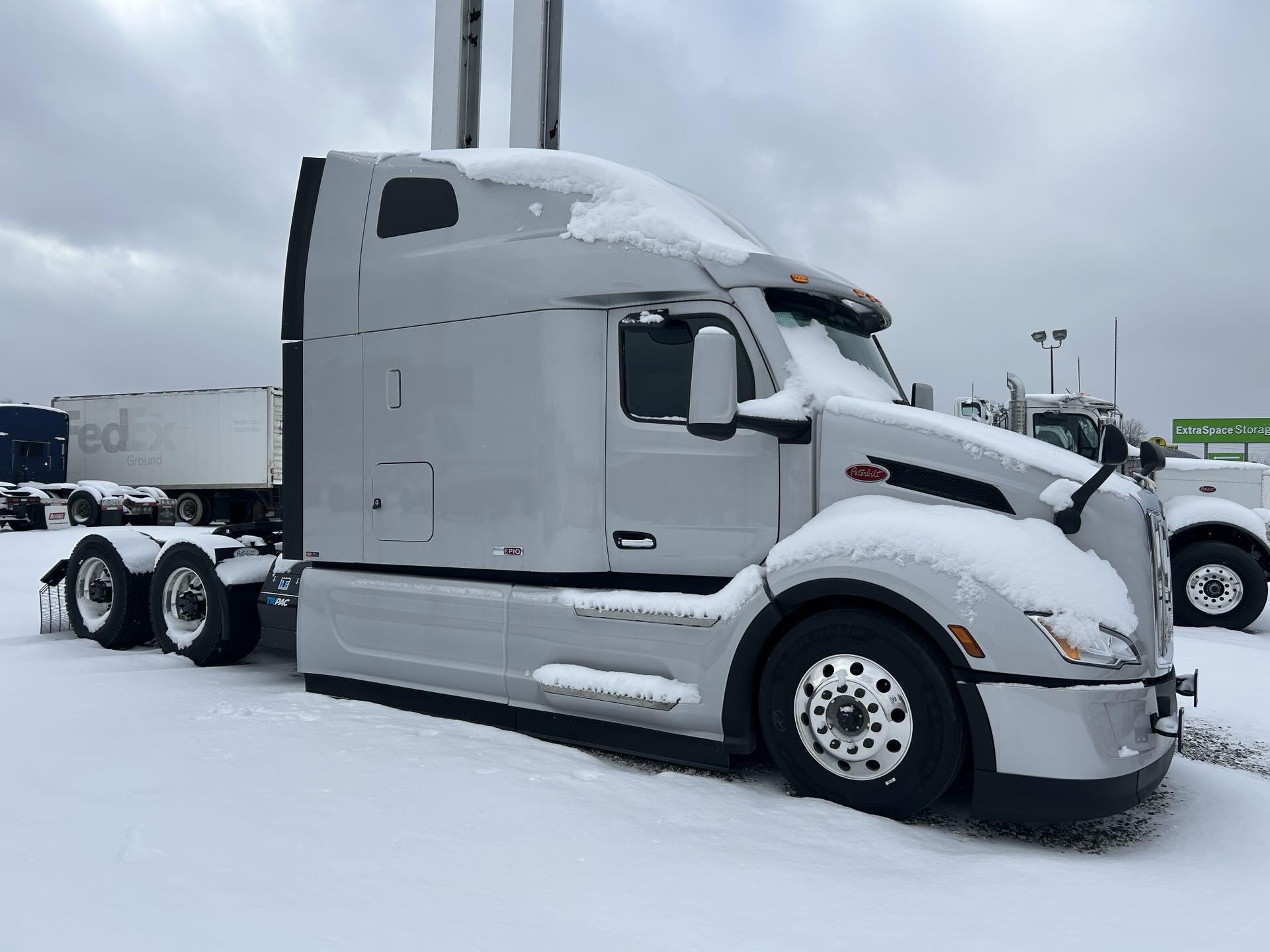 2026 Peterbilt 579 in Youngstown, OH — photo 2