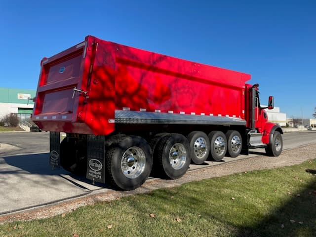 2027 Peterbilt 567 in Columbus, OH — photo 4