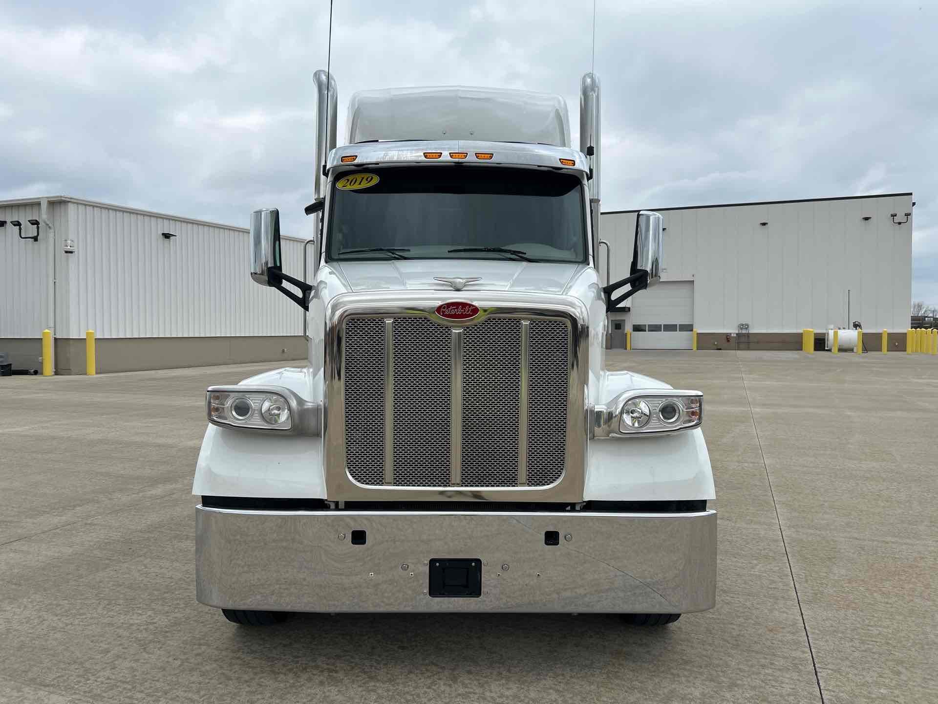 2019 Peterbilt 567 in Perrysburg, OH — photo 5
