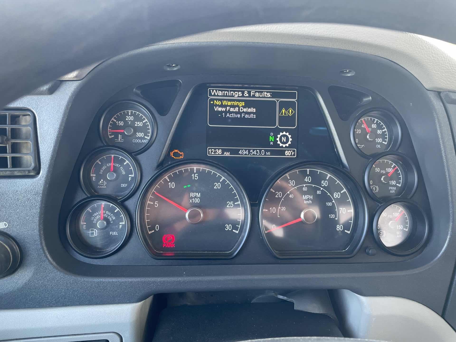2020 Peterbilt 567 in Columbus, OH — photo 9
