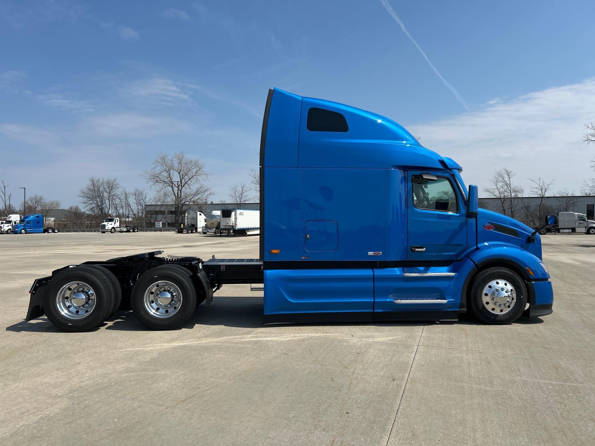 2027 Peterbilt 579 in Perrysburg, OH — photo 5
