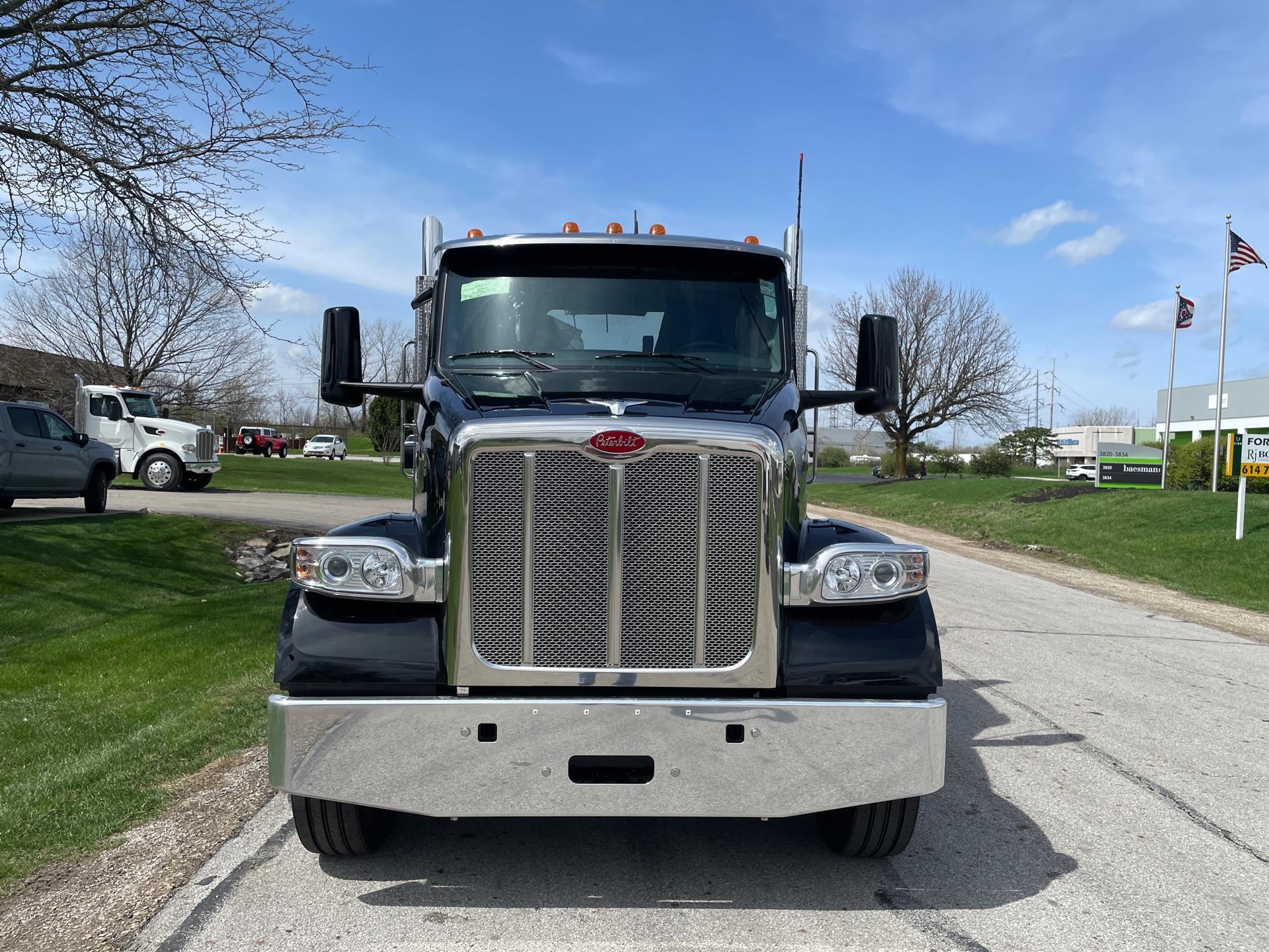 2027 Peterbilt 567 in Grove City, OH — photo 2