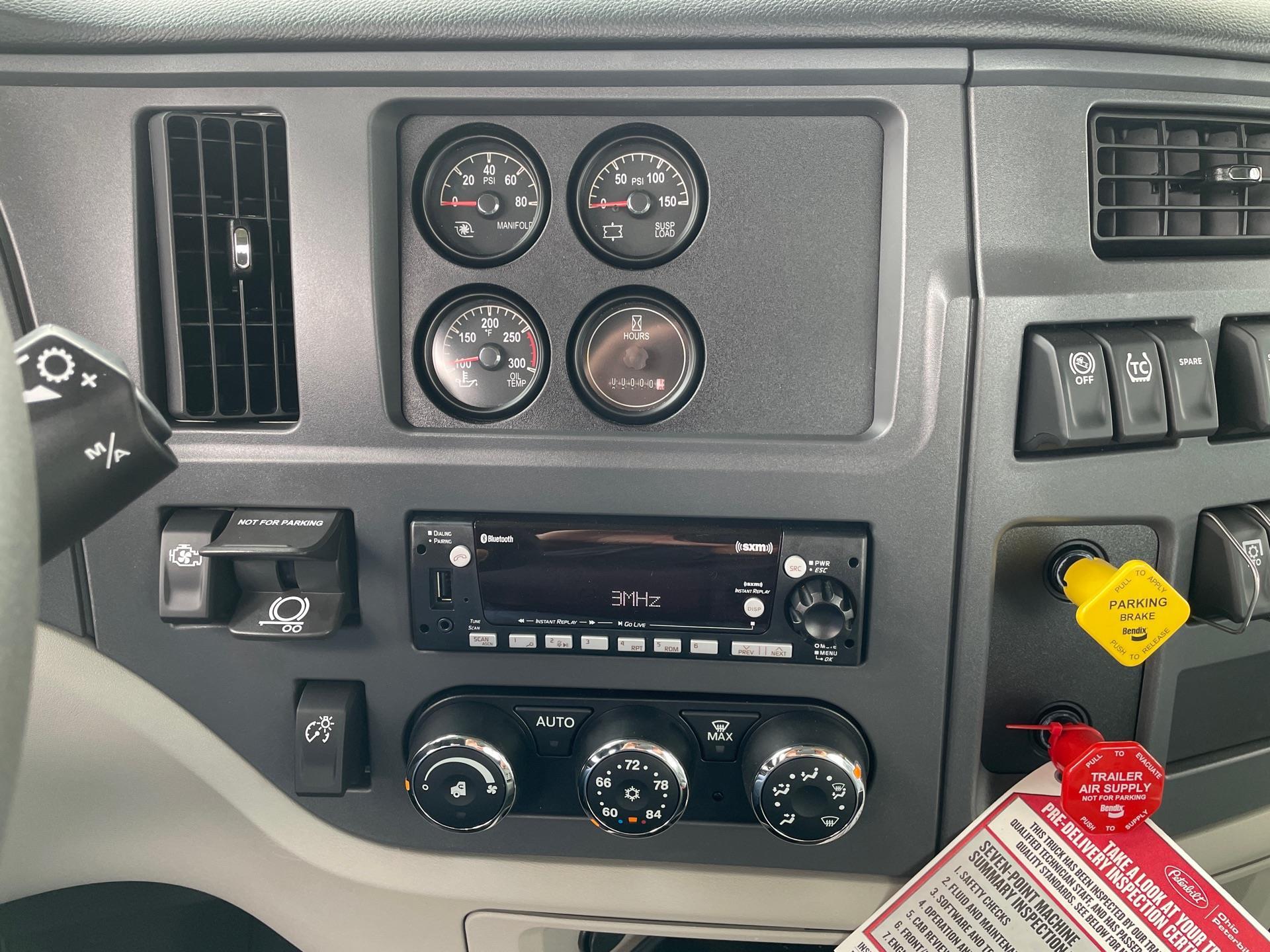 2027 Peterbilt 579 in Grove City, OH — photo 15