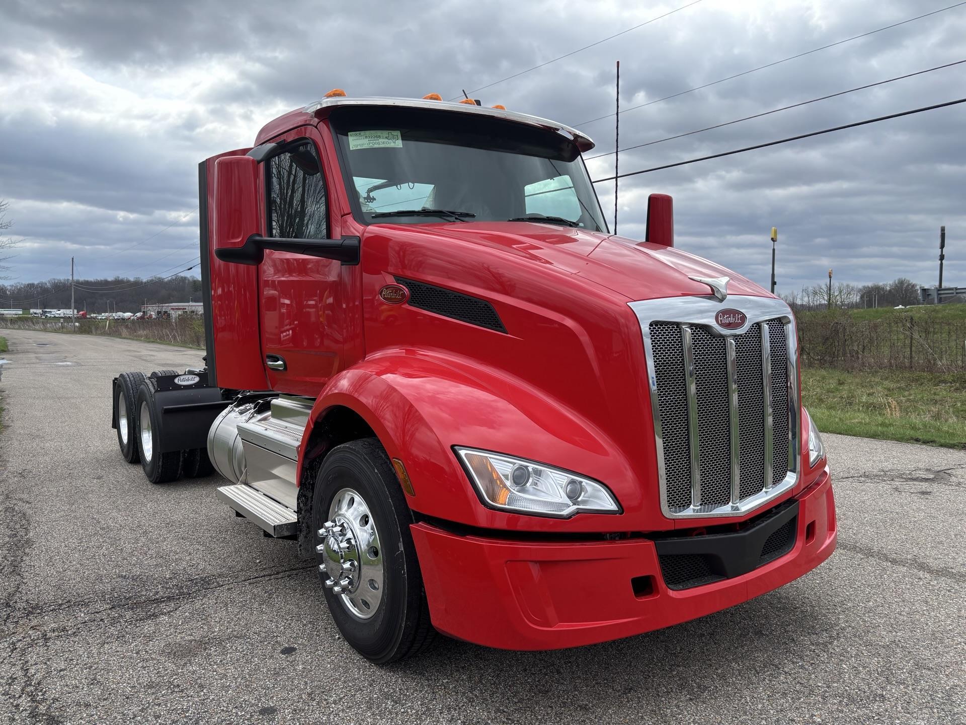 2027 Peterbilt 579 in Zanesville, OH — photo 2