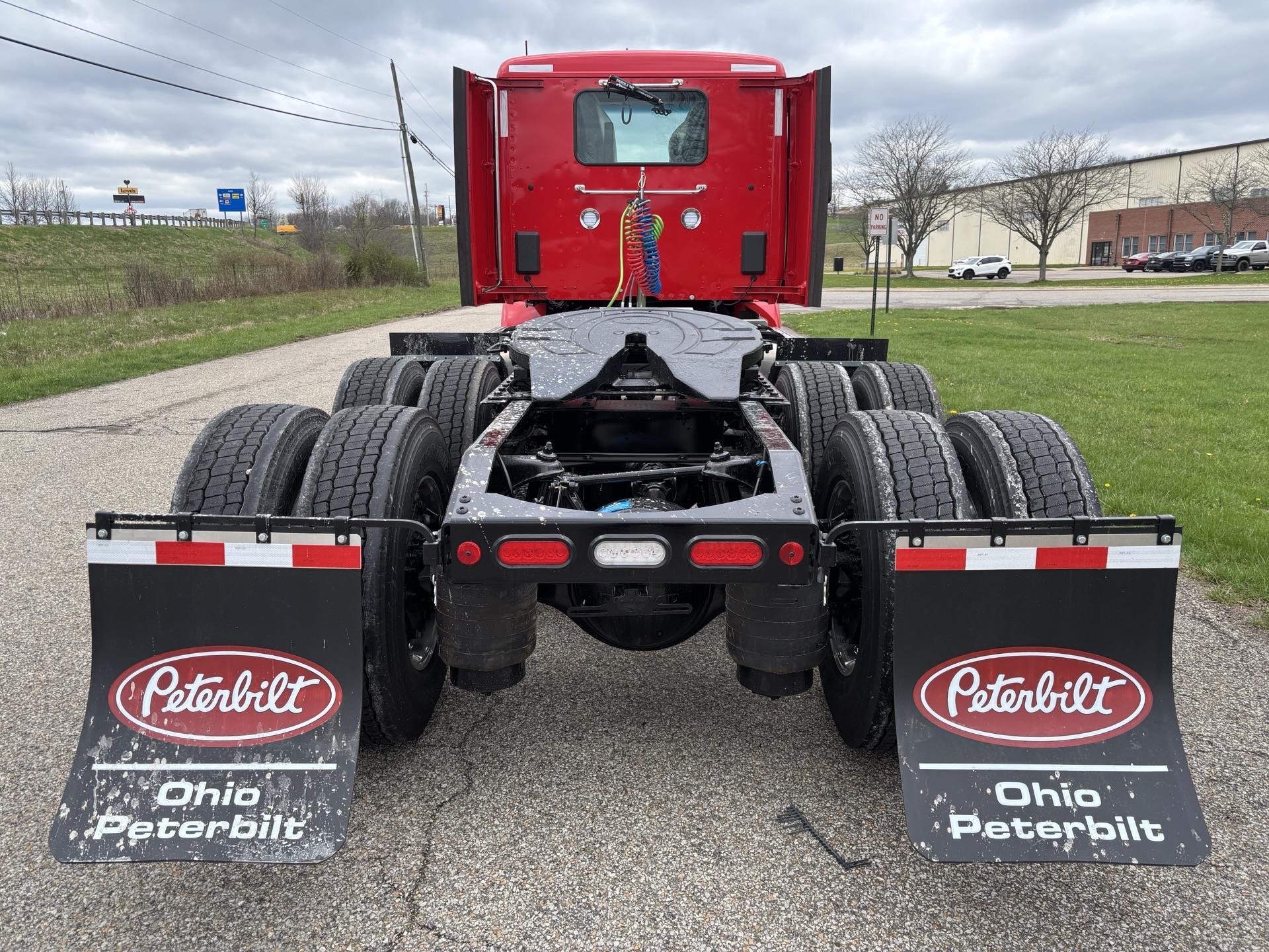 2027 Peterbilt 579 in Zanesville, OH — photo 12