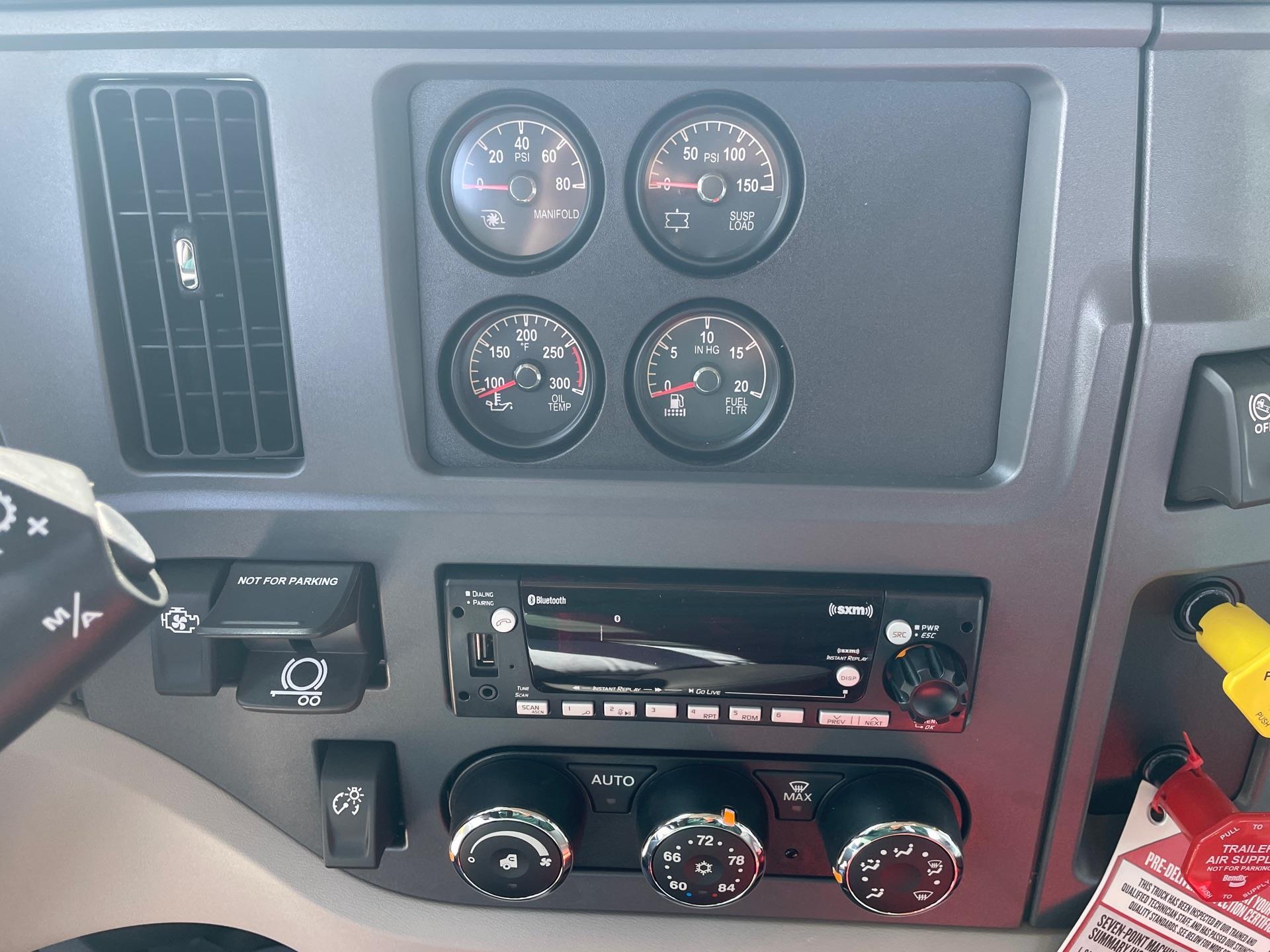 2027 Peterbilt 579 in Columbus, OH — photo 23