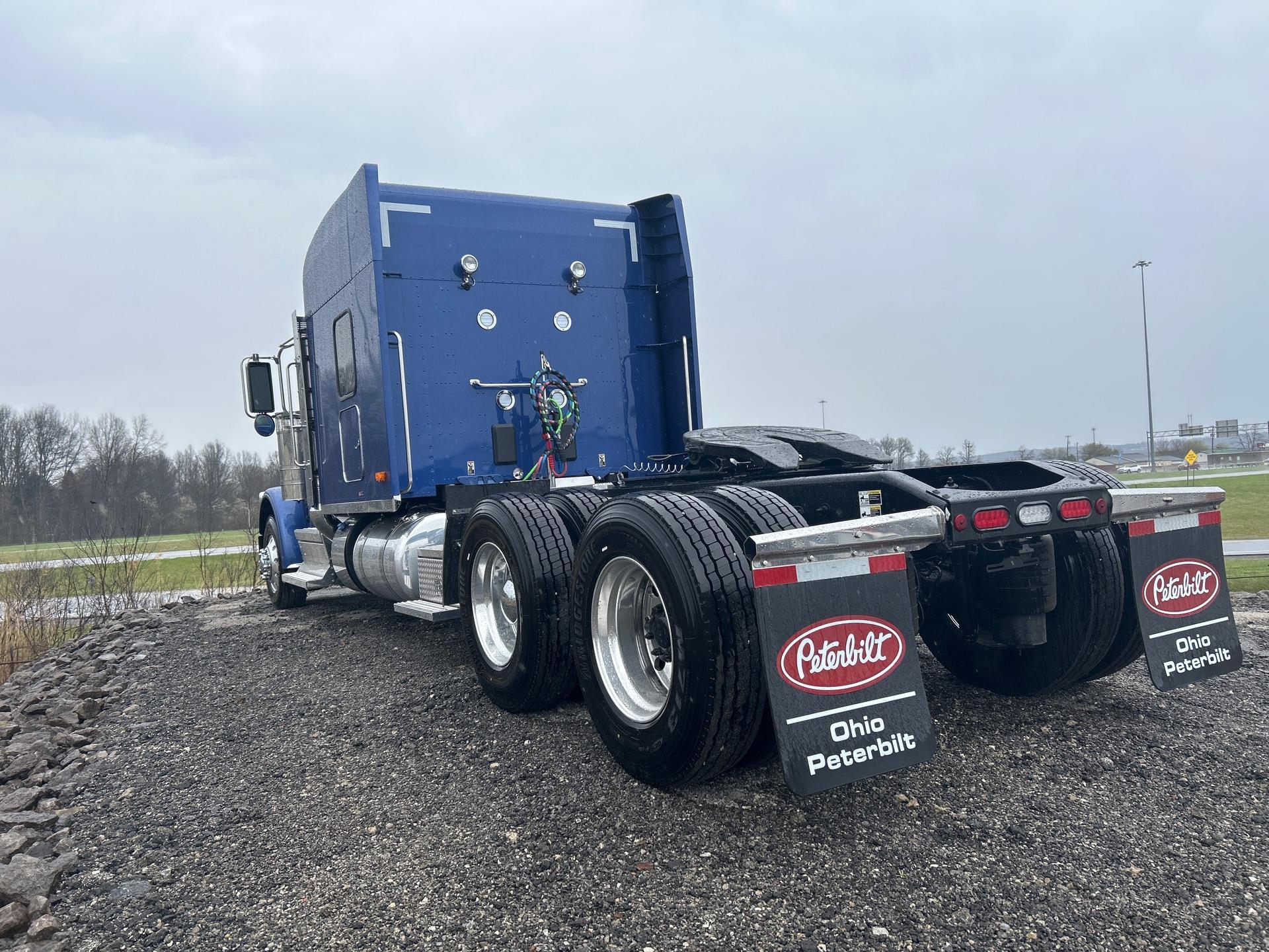 2027 Peterbilt 589 in Youngstown, OH — photo 4