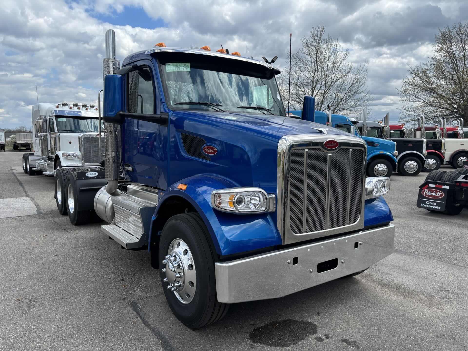 2027 Peterbilt 567 in Zanesville, OH — photo 2